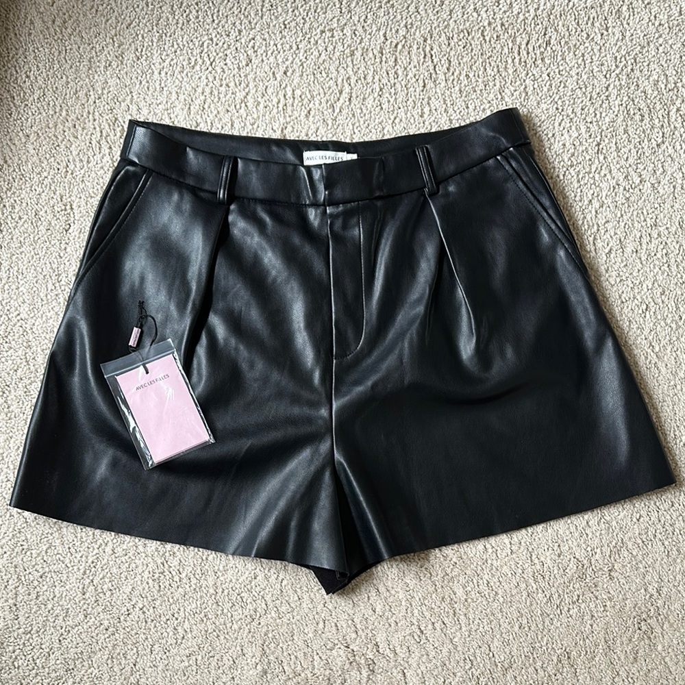 Avec Les Filles Black Faux Leather Women's Pleated Shorts
